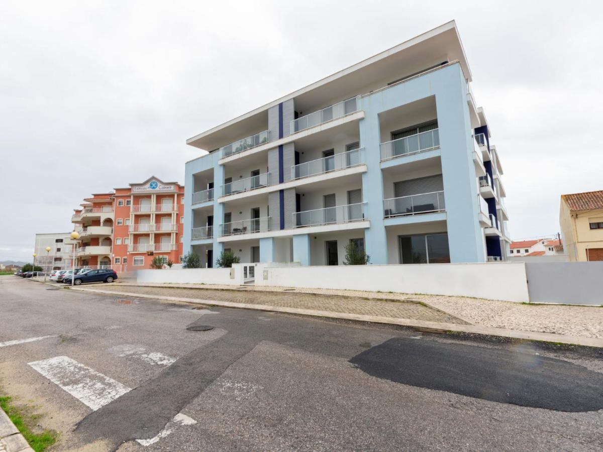 Beautiful Apartment In S O Martinho Do Porto With Balcony São Martinho do Porto Dış mekan fotoğraf